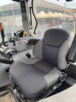 NEW HOLLAND T 7040 - immagine 7