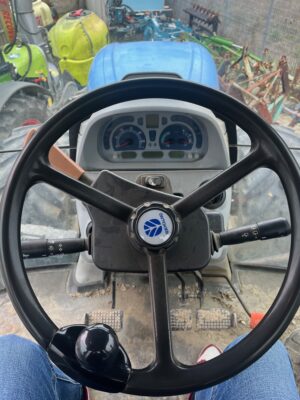NEW HOLLAND T 7040 - immagine 8