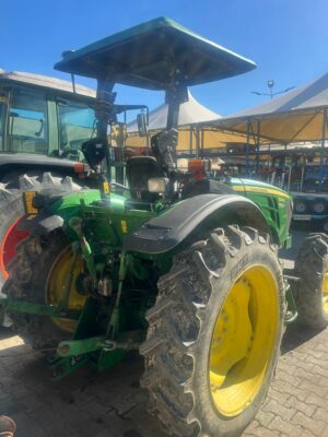 Trattore Usato John Deere 5058E - immagine 2