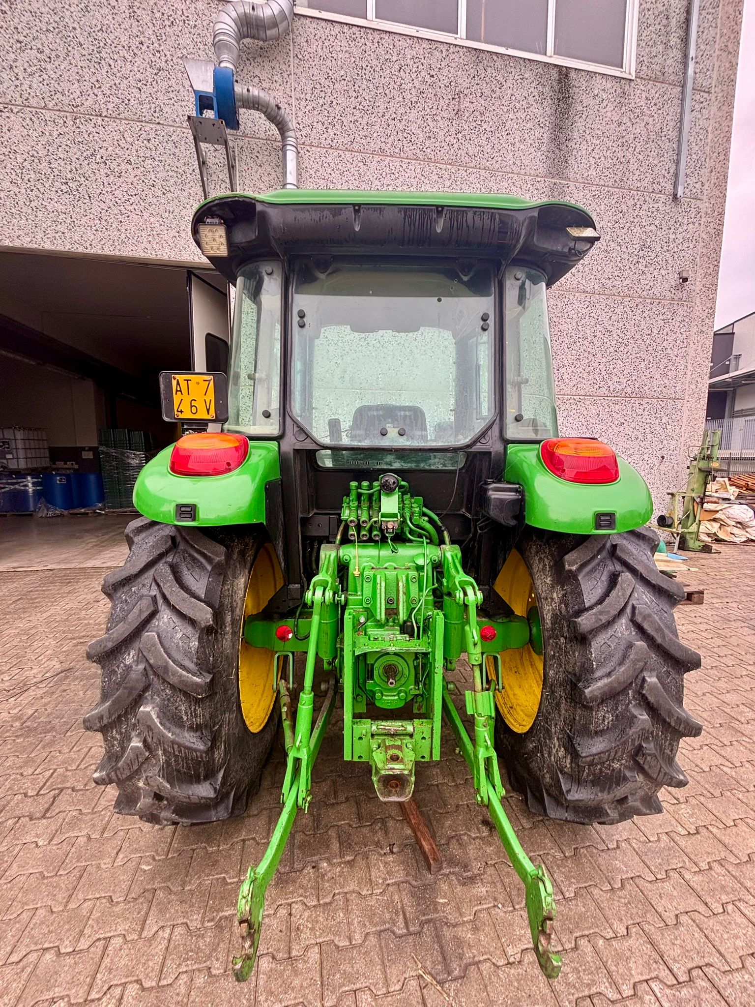 Trattore Usato JOHN DEERE 5820 - immagine 2