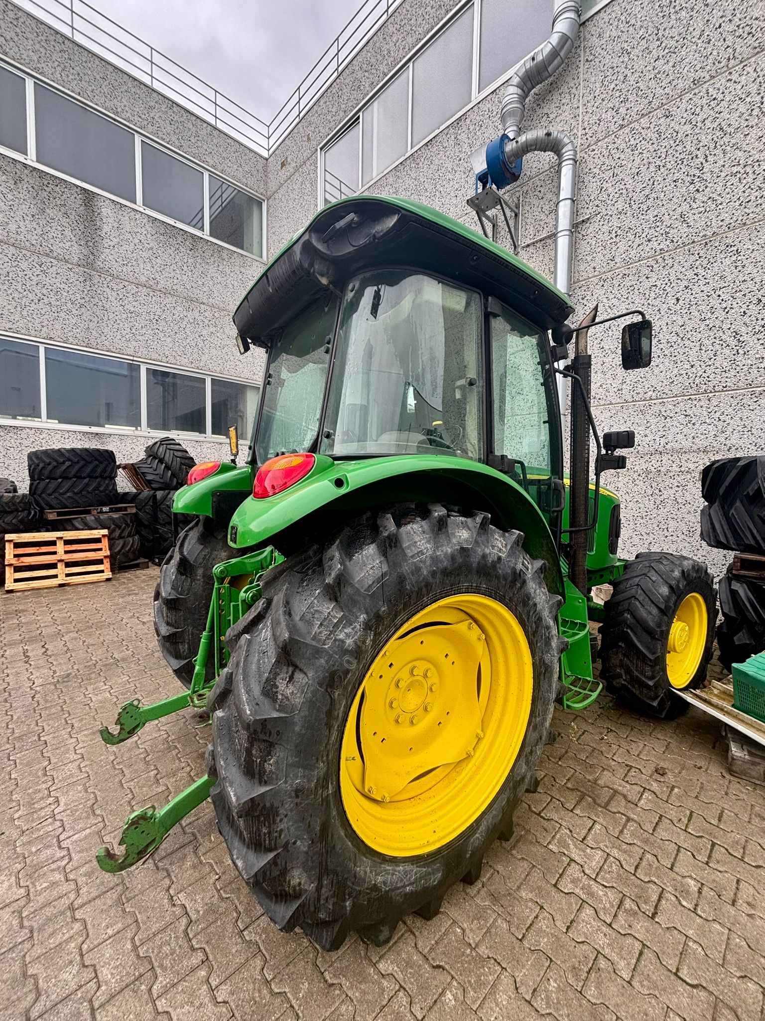 Trattore Usato JOHN DEERE 5820 - immagine 4